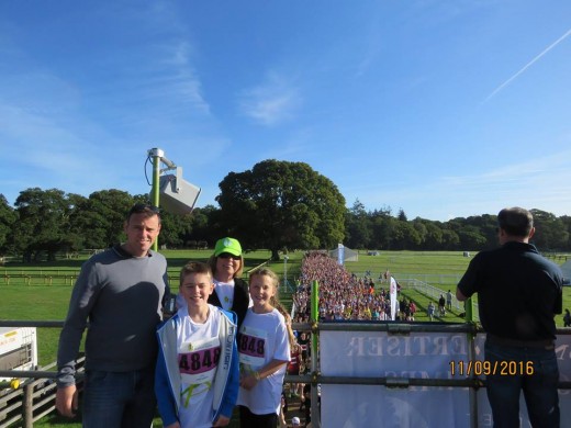 Scott with Trish and the kids before their 5k run